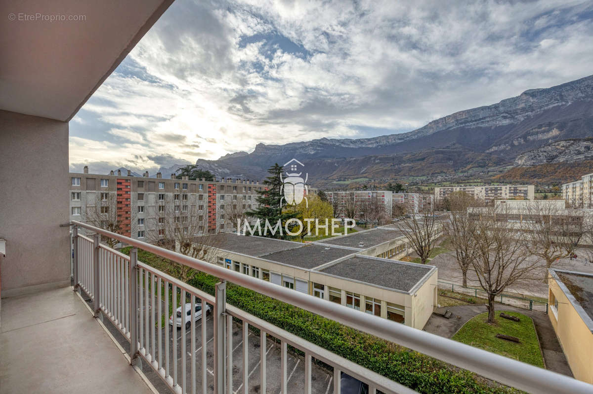 Appartement à LE PONT-DE-CLAIX