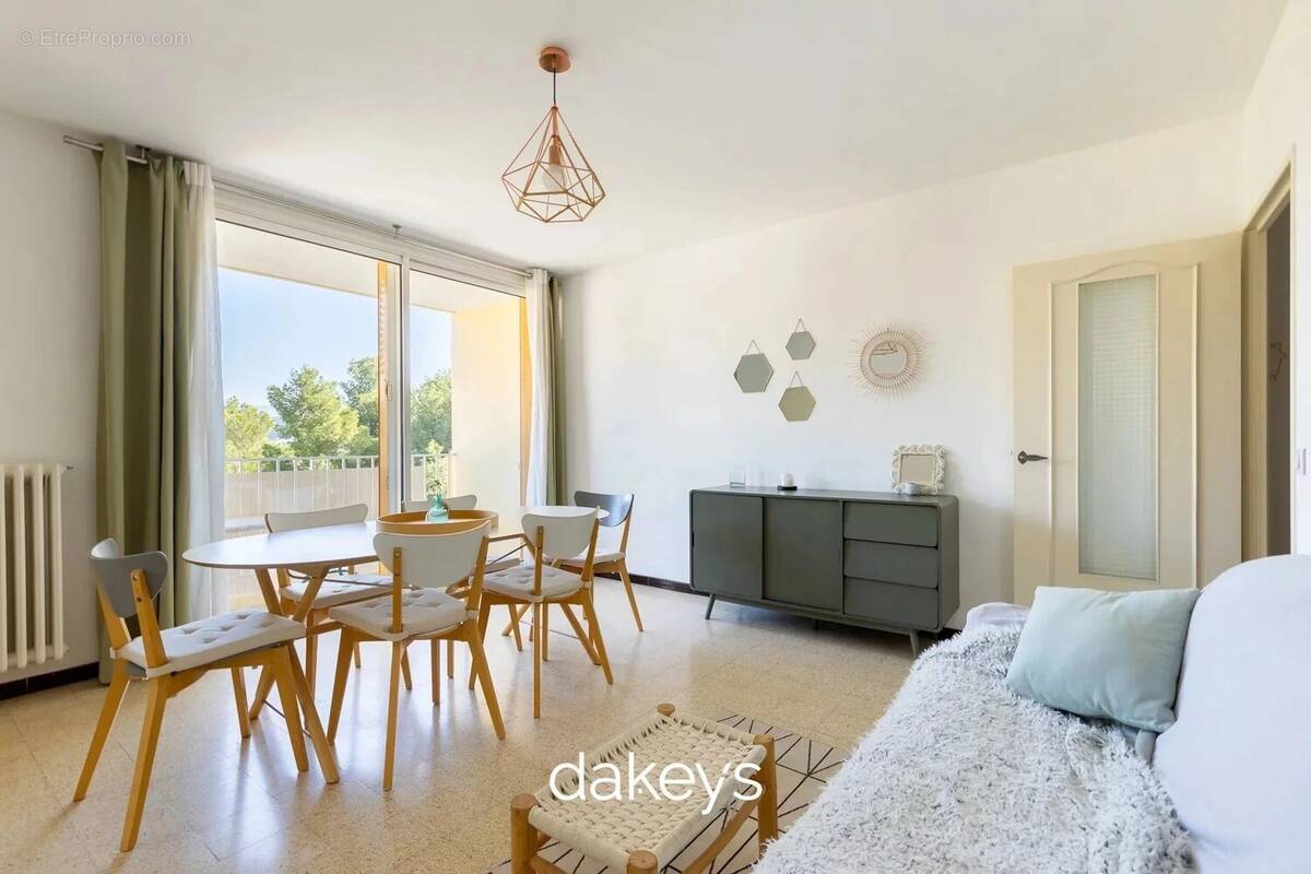 Appartement à MARSEILLE-12E