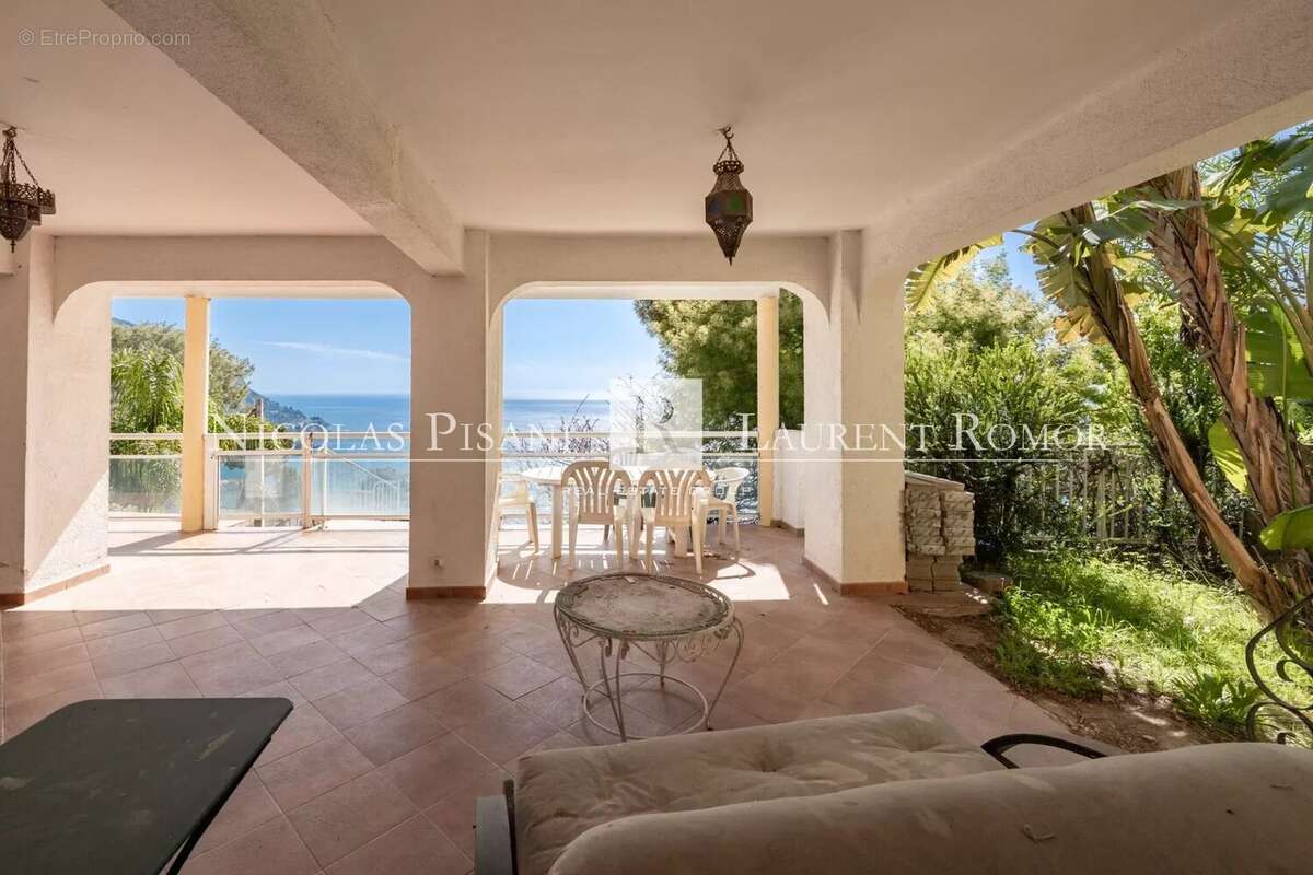 Maison à EZE