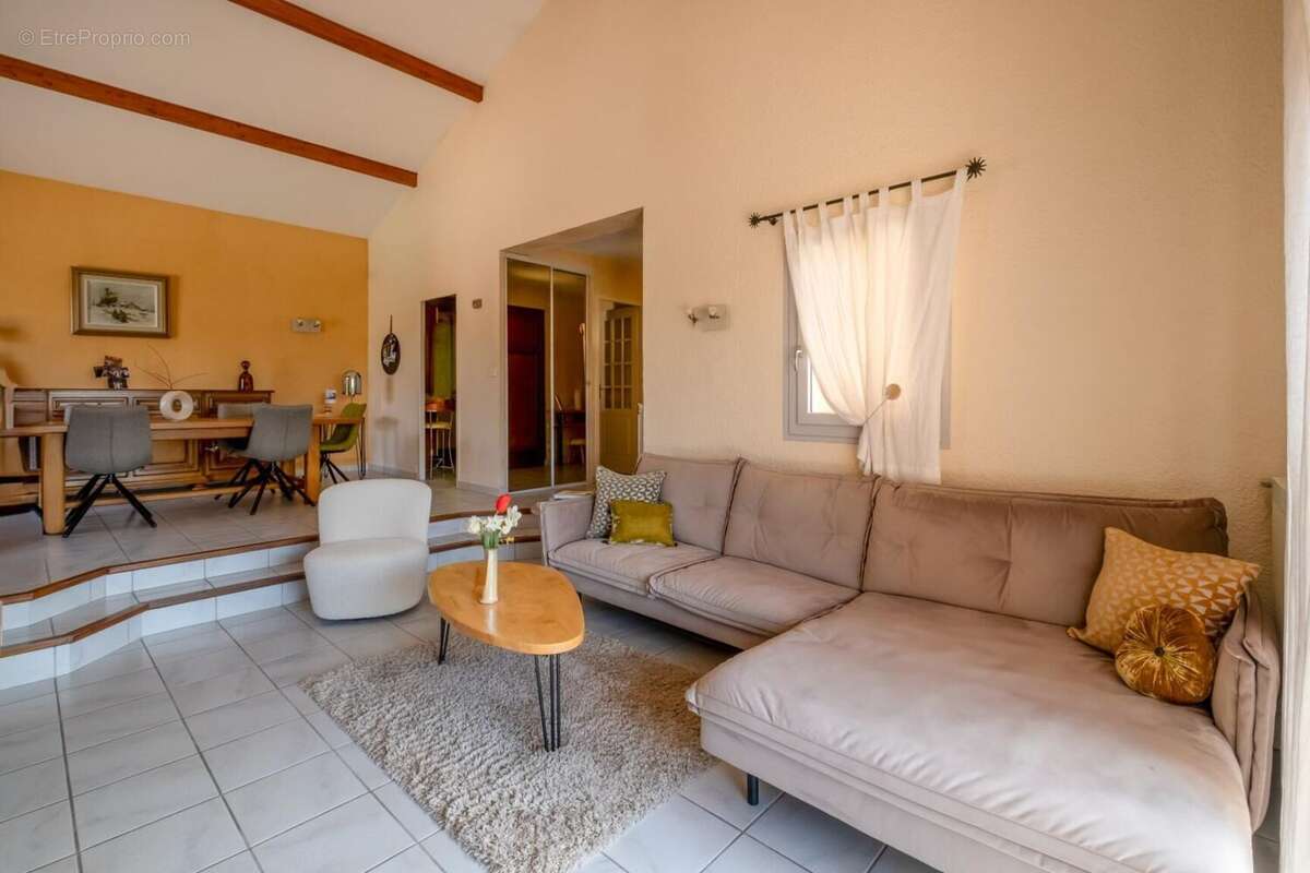 Photo 5 - Maison à JASSANS-RIOTTIER