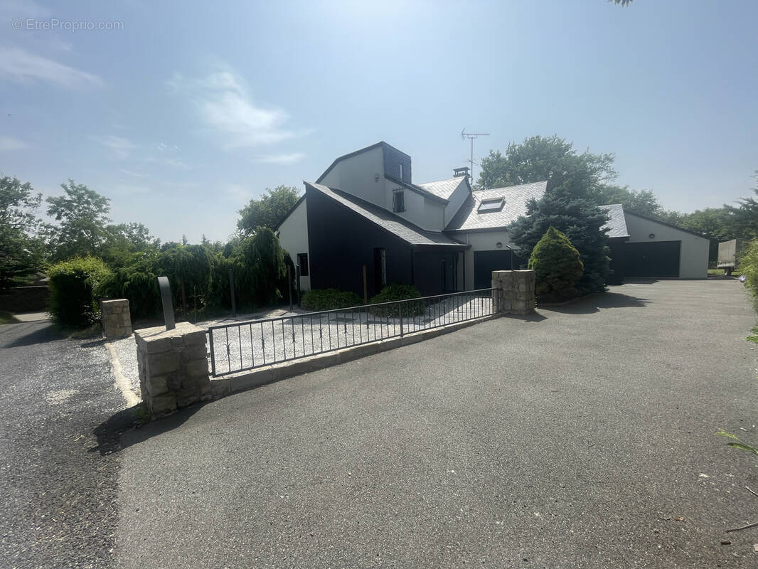 Maison à SAINTE-RADEGONDE