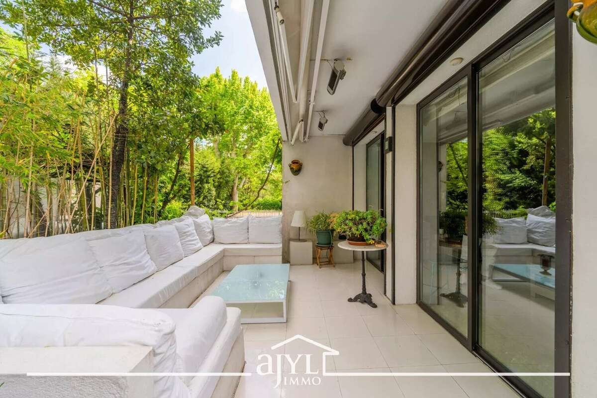 Appartement à MARSEILLE-12E