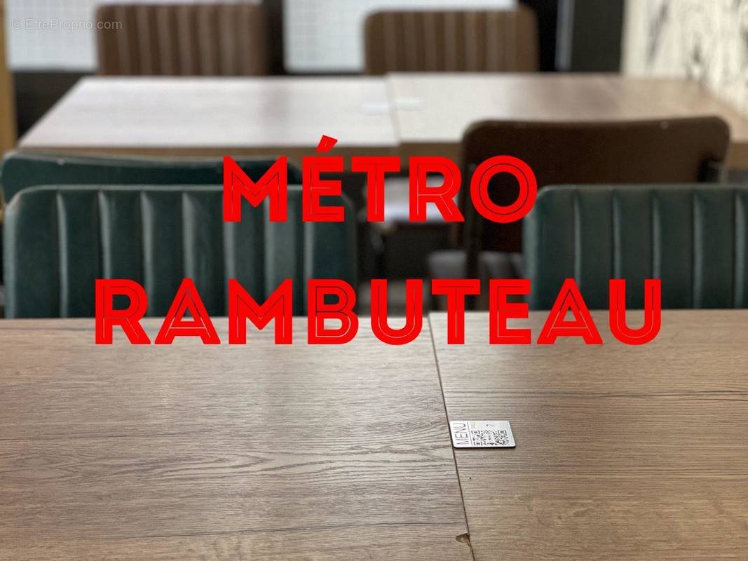 Autre à PARIS-3E