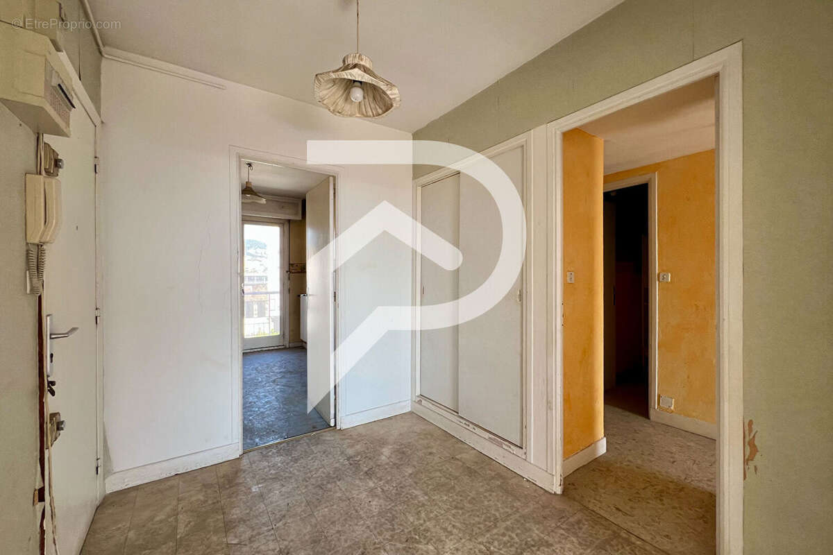Appartement à HYERES