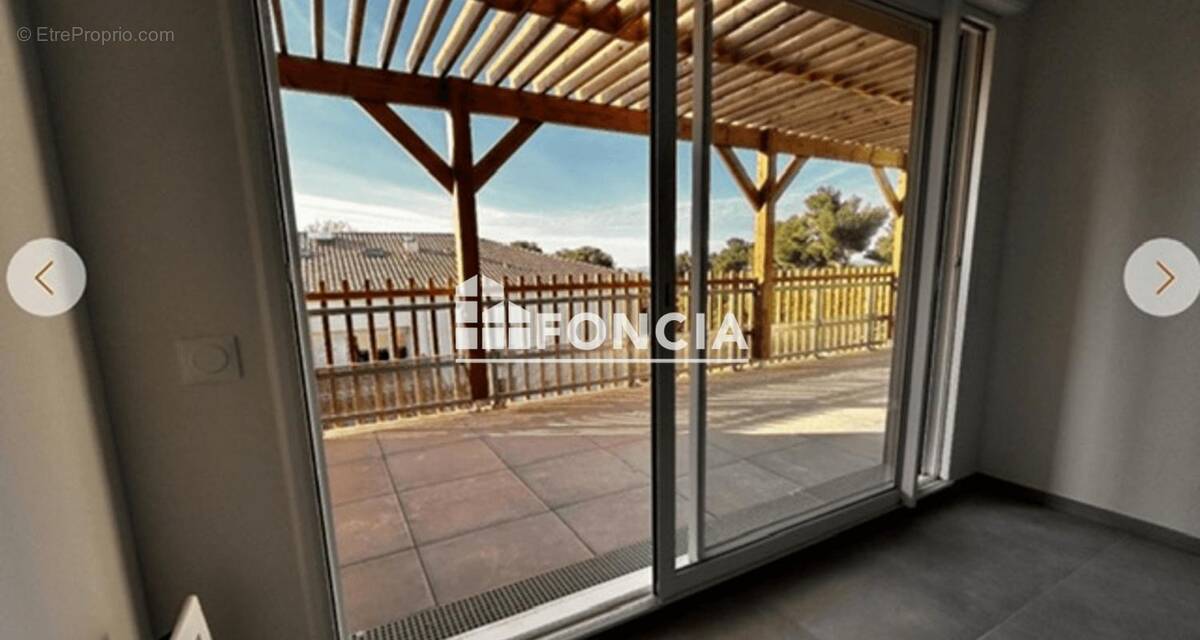 Appartement à VILLENEUVE-LES-AVIGNON