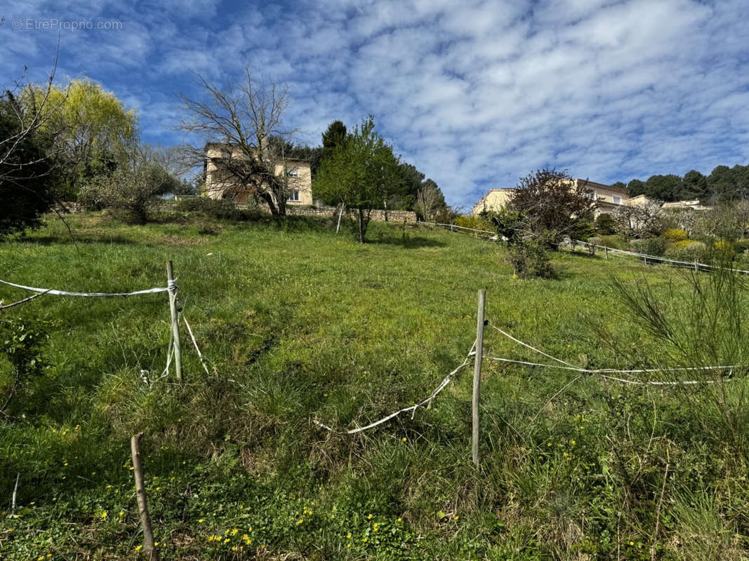 Terrain à VALS-LES-BAINS