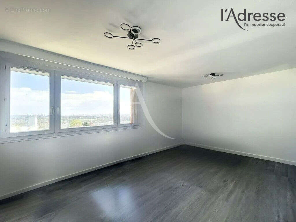 Appartement à SURESNES