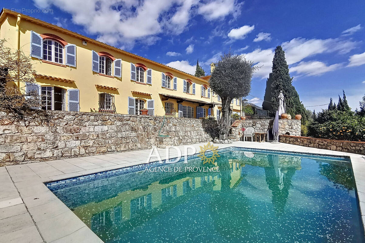 Maison à GRASSE