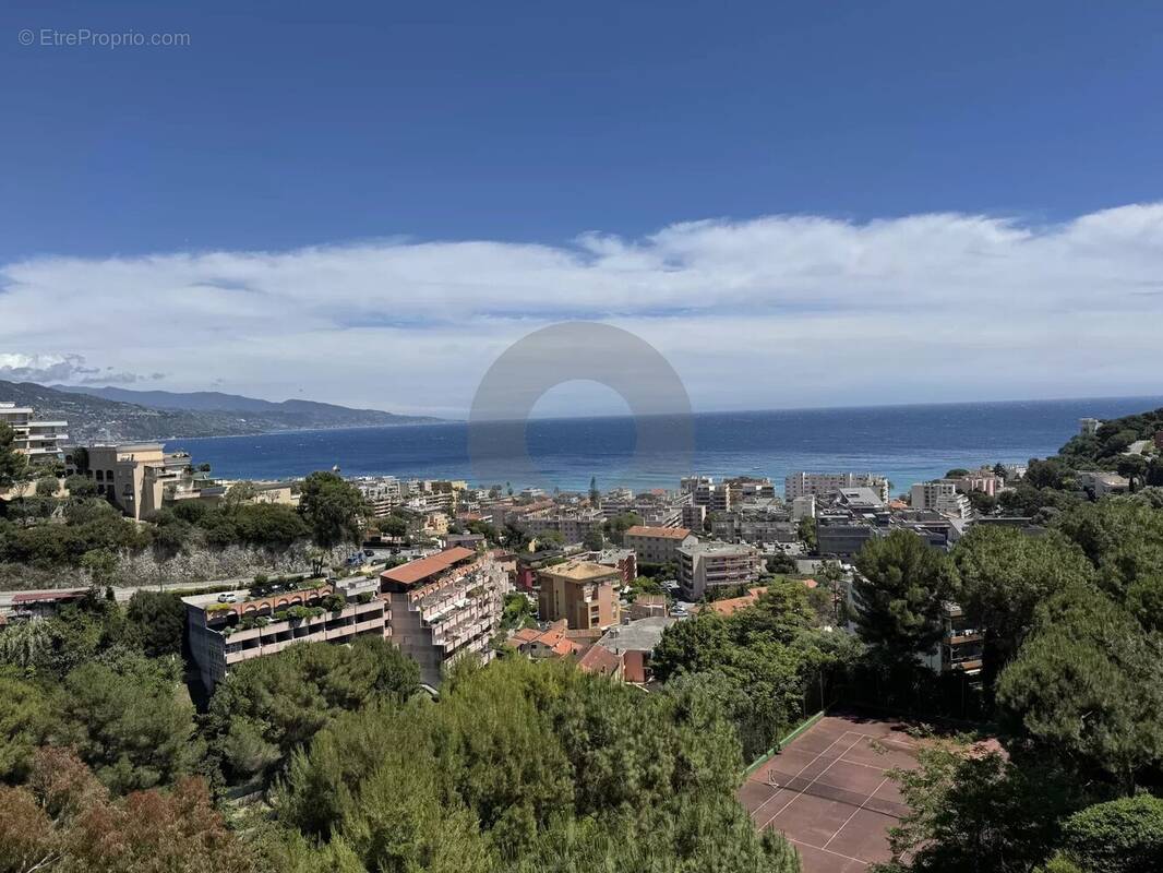 Appartement à ROQUEBRUNE-CAP-MARTIN