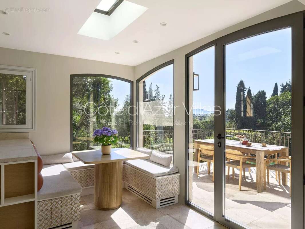 Maison à MOUGINS