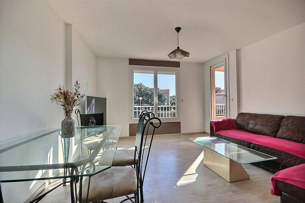Appartement à LES ISSAMBRES