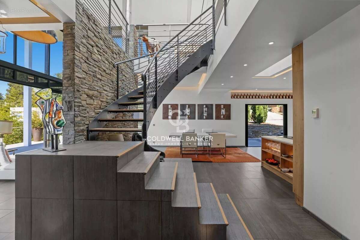 Maison à MOUGINS