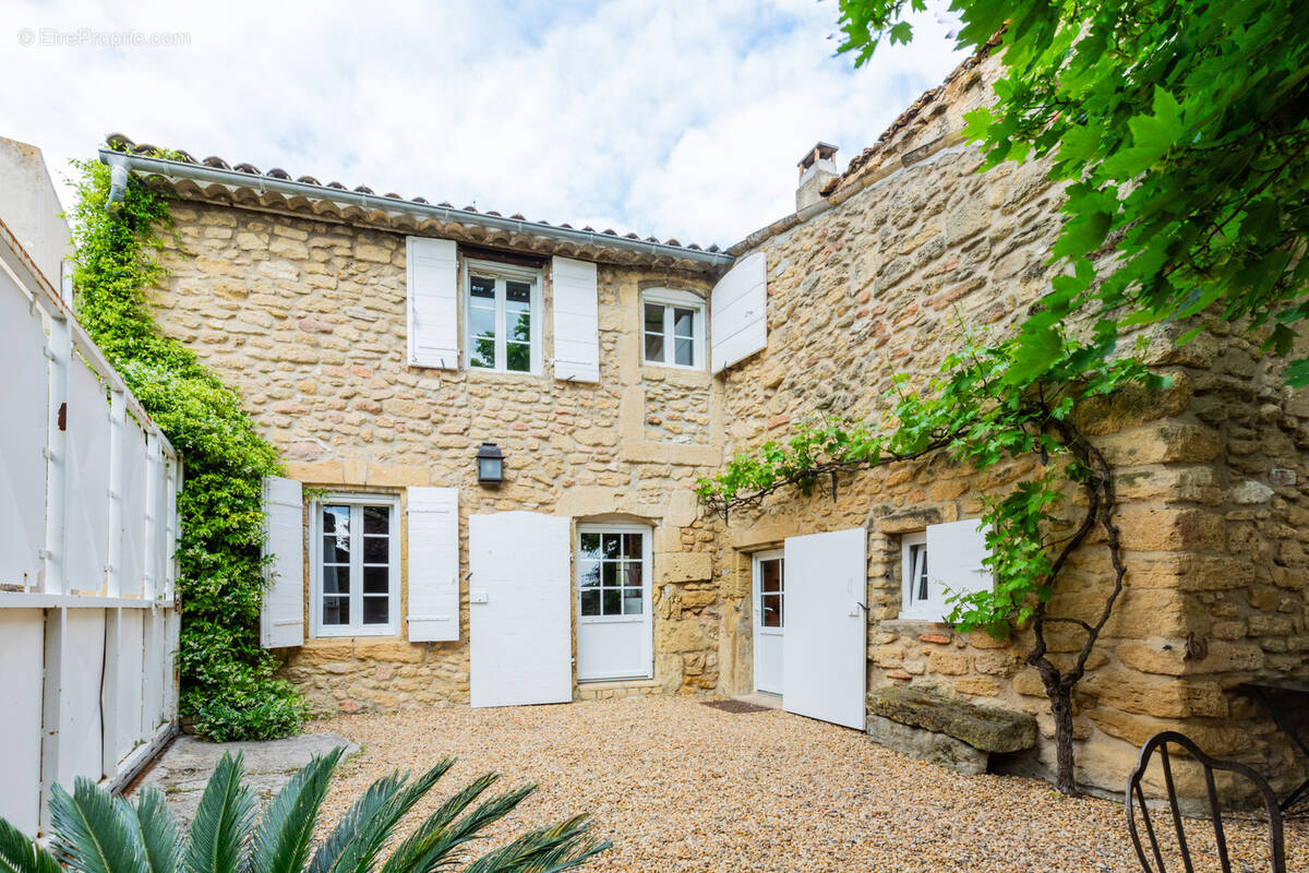 Maison à CORNILLON-CONFOUX