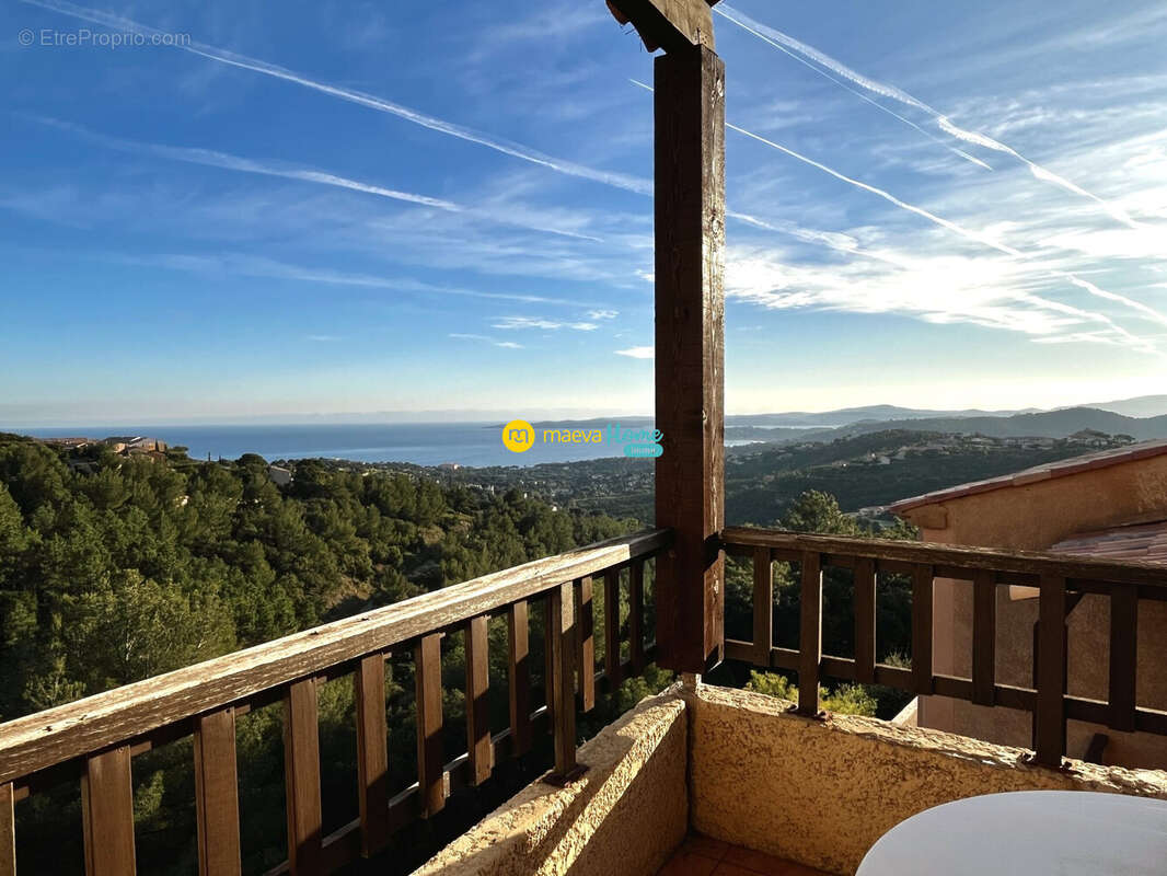 Appartement à ROQUEBRUNE-SUR-ARGENS