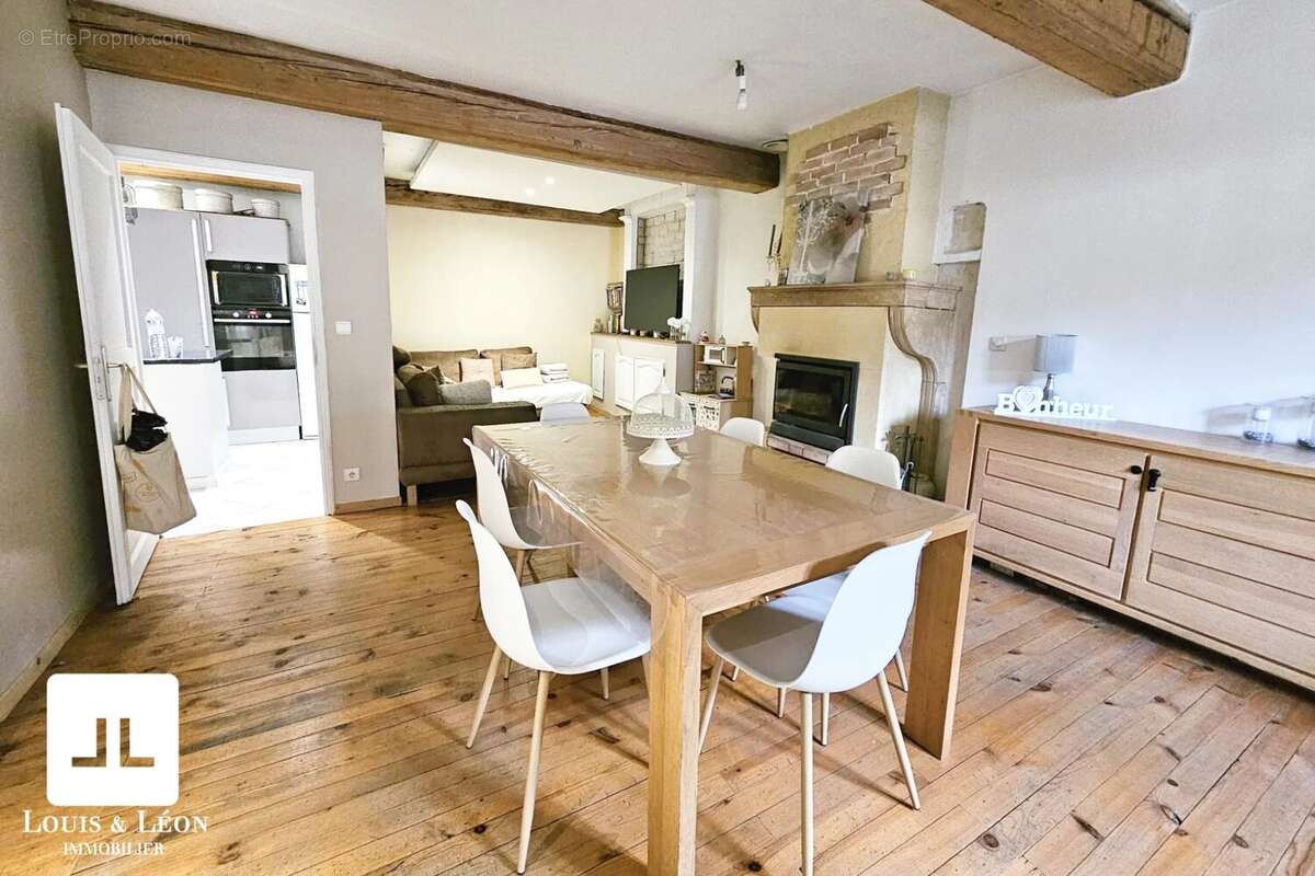 Maison à JASSANS-RIOTTIER
