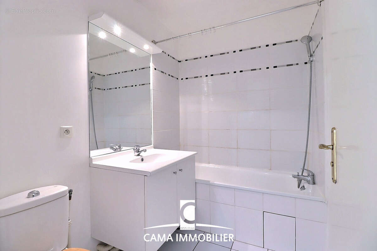 Appartement à FONTENAY-LE-FLEURY