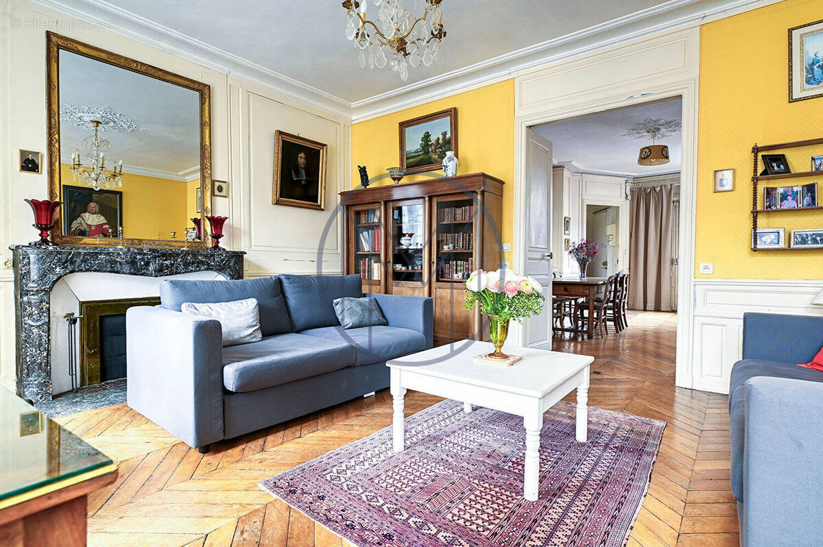 Appartement à VERSAILLES