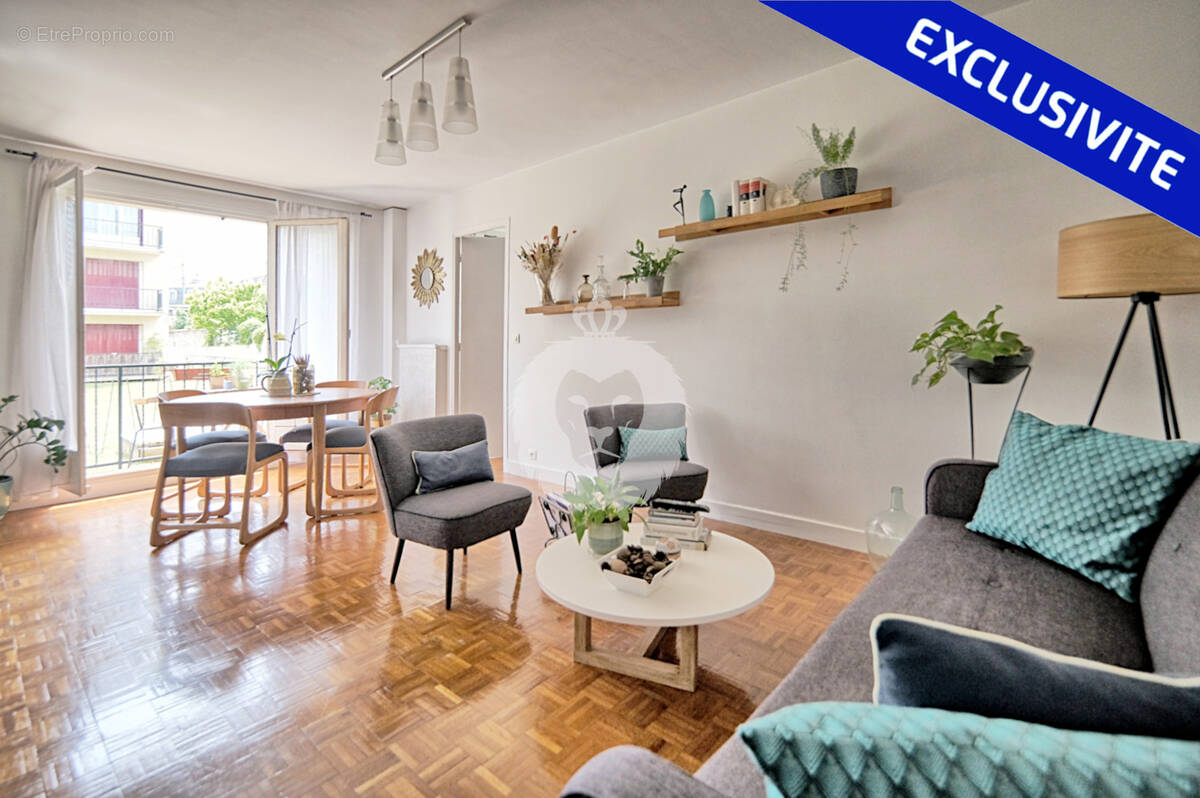 Appartement à SAINT-MAUR-DES-FOSSES