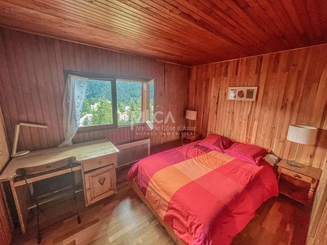 Appartement à SAINT-ETIENNE-DE-TINEE