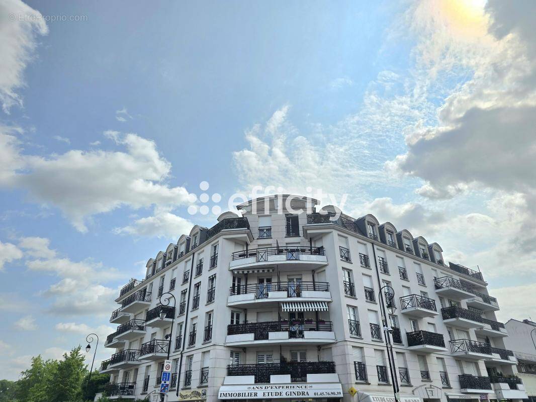 Appartement à LE PLESSIS-TREVISE