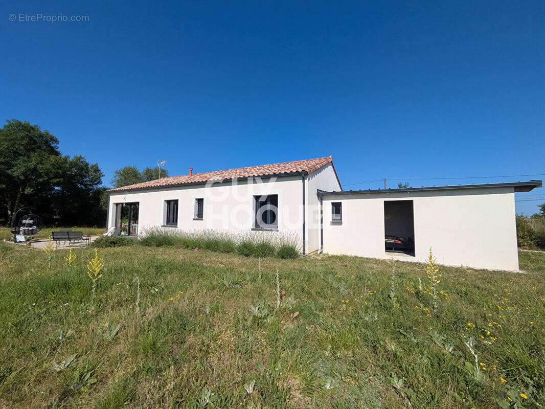 Maison à CIEURAC