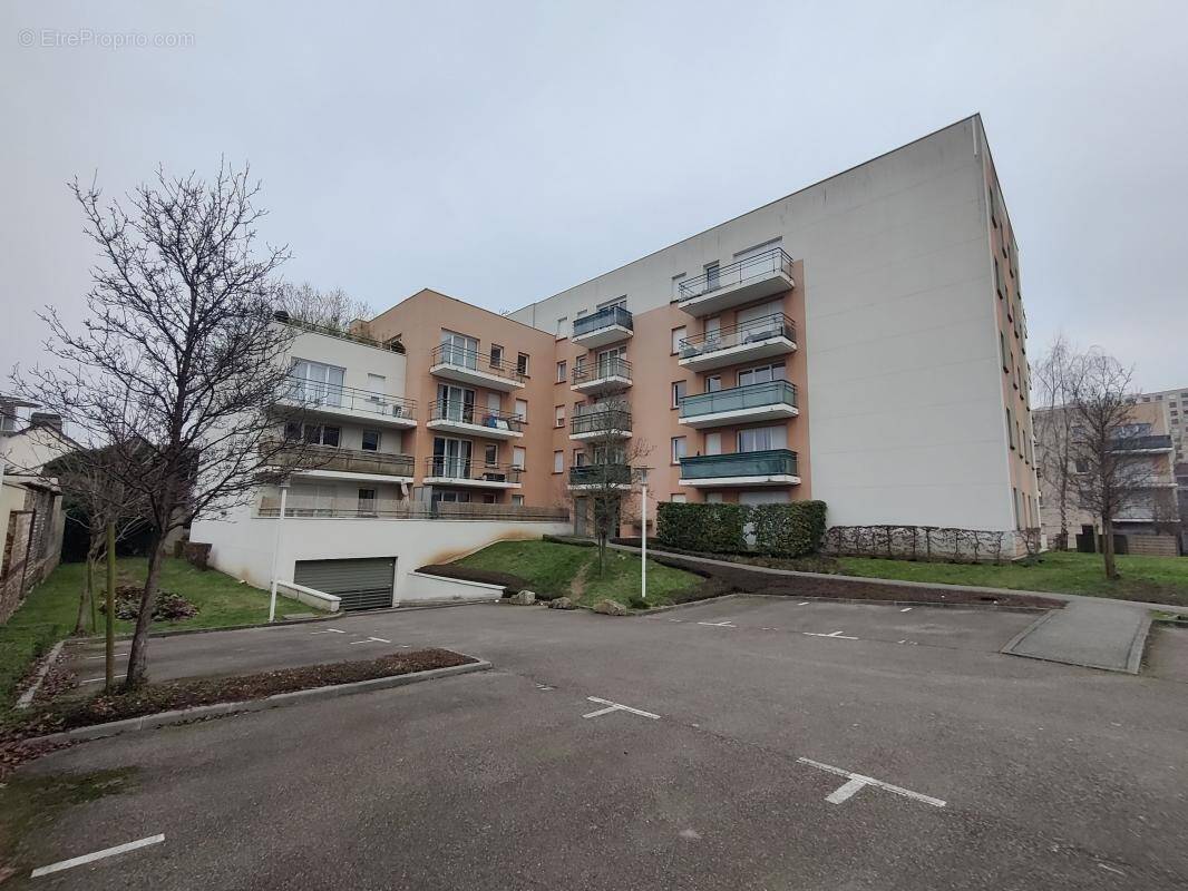 Appartement à LE PETIT-QUEVILLY