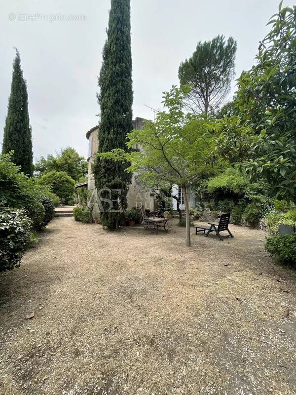 Maison à SAINT-MARC-JAUMEGARDE