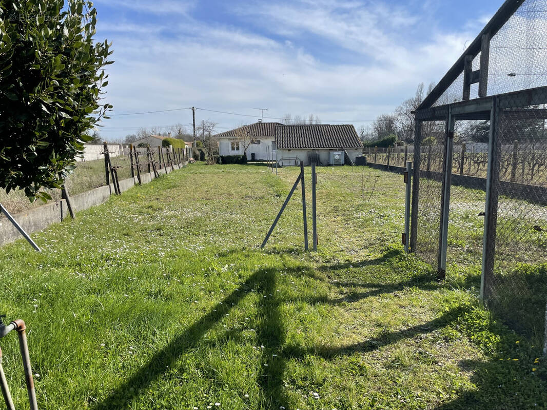 Maison à JAVREZAC