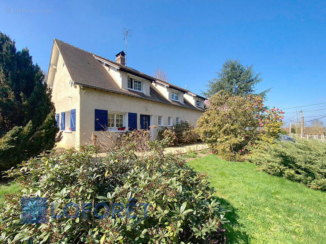 Maison à DAMPIERRE-SUR-AVRE