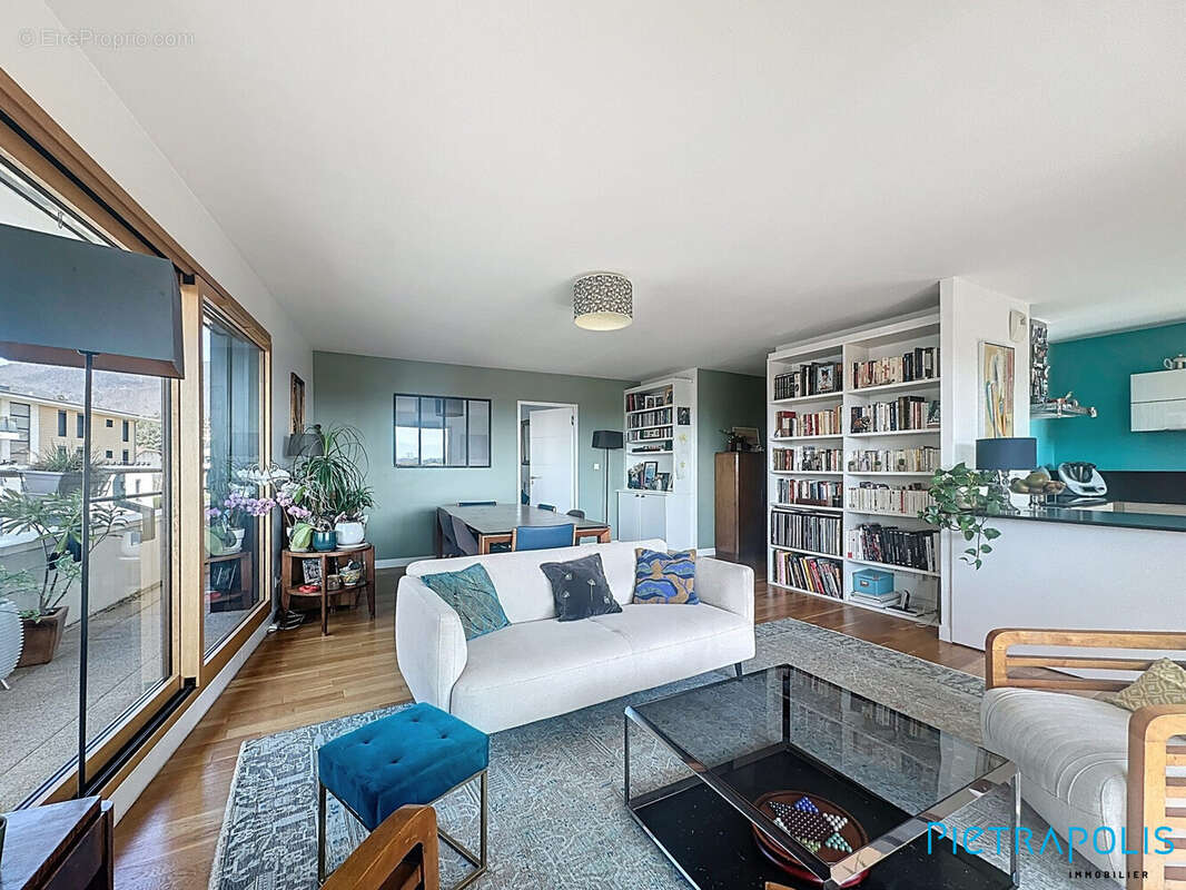 Appartement à DIVONNE-LES-BAINS
