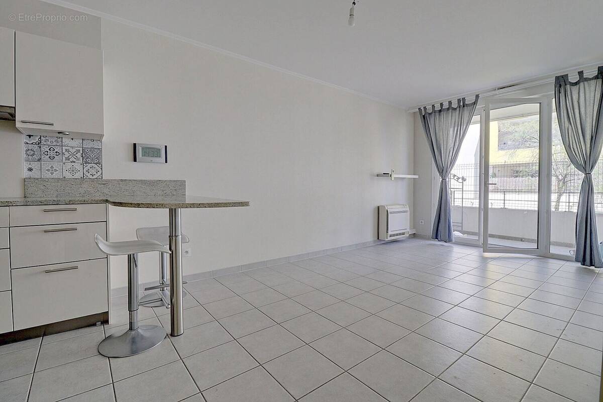 Appartement à CASTELNAU-LE-LEZ