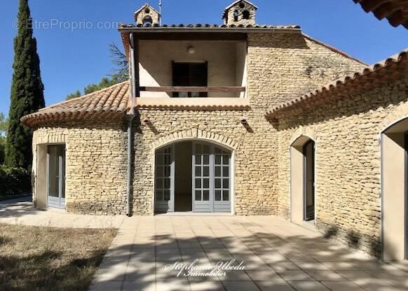 Maison à ORGON