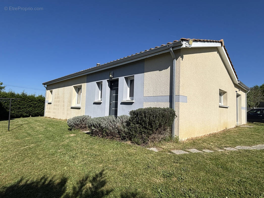 Maison à CEZAC