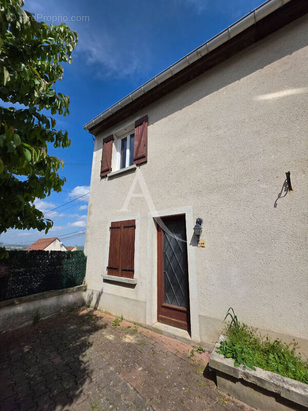 Maison à FUBLAINES