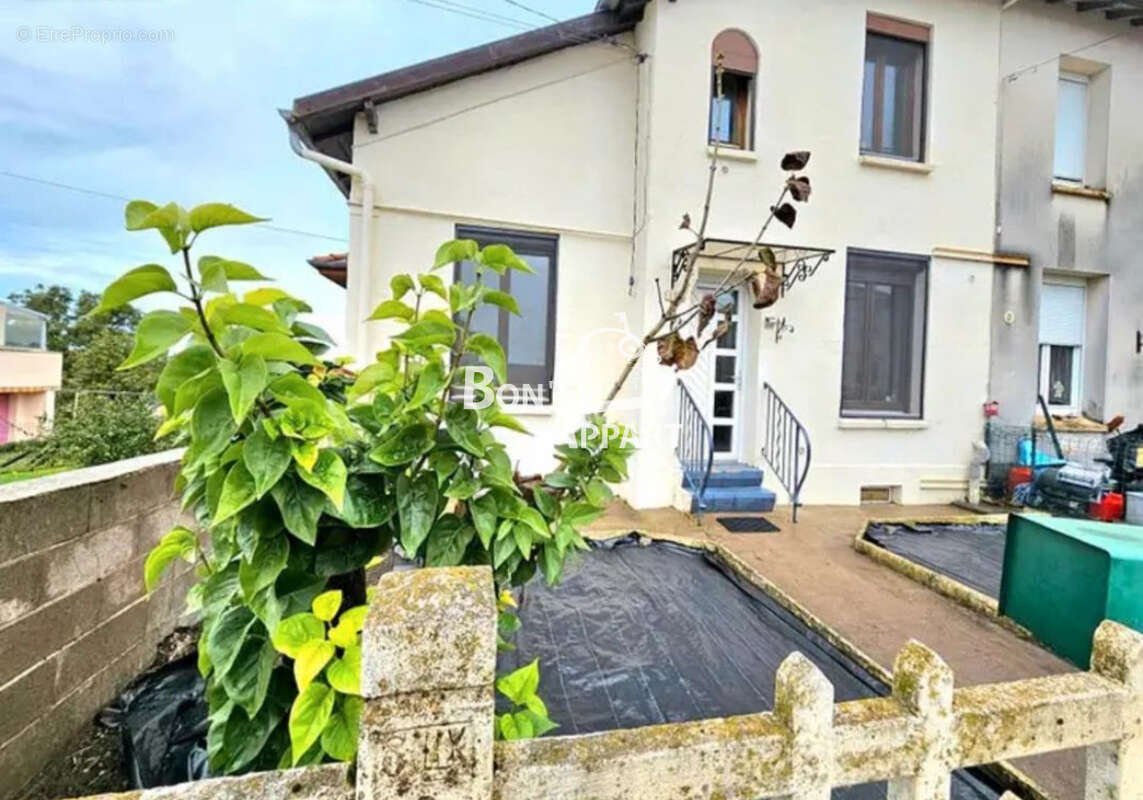 Maison à JOUDREVILLE