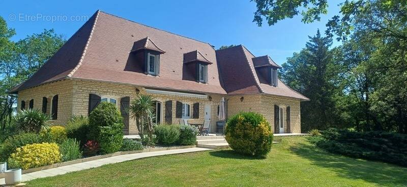 Maison à CUBJAC