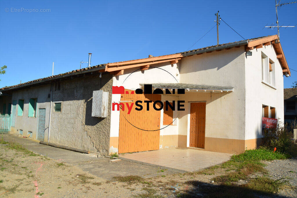 Maison à MOGNENEINS