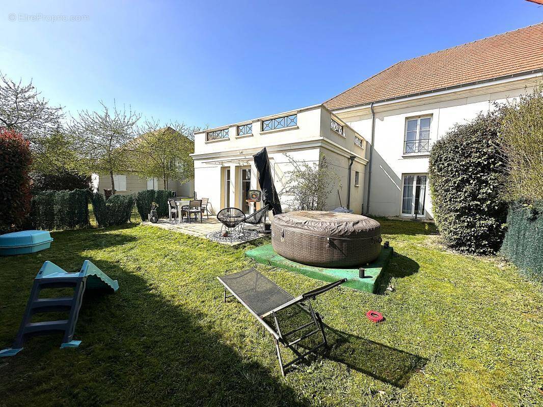 Appartement à LISSES