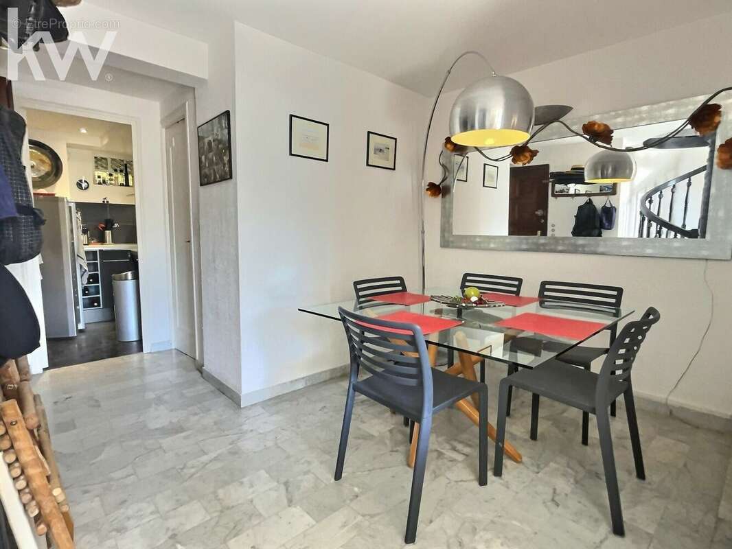Appartement à HYERES