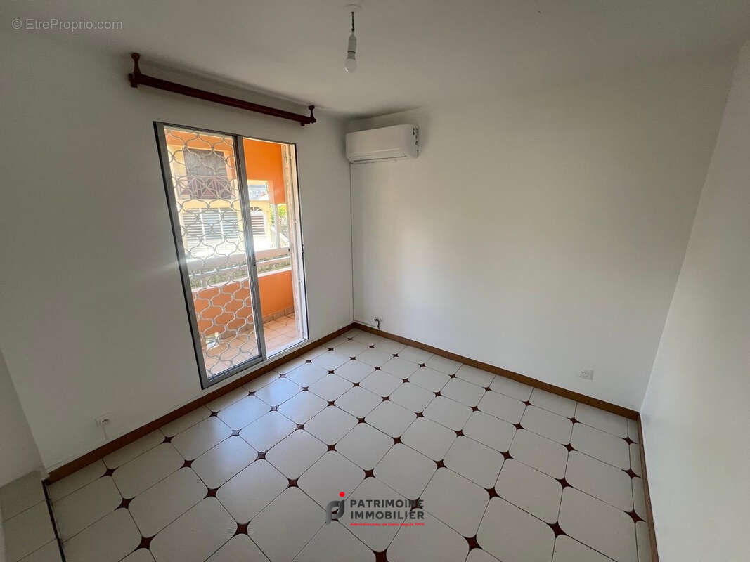 Appartement à PETIT-BOURG