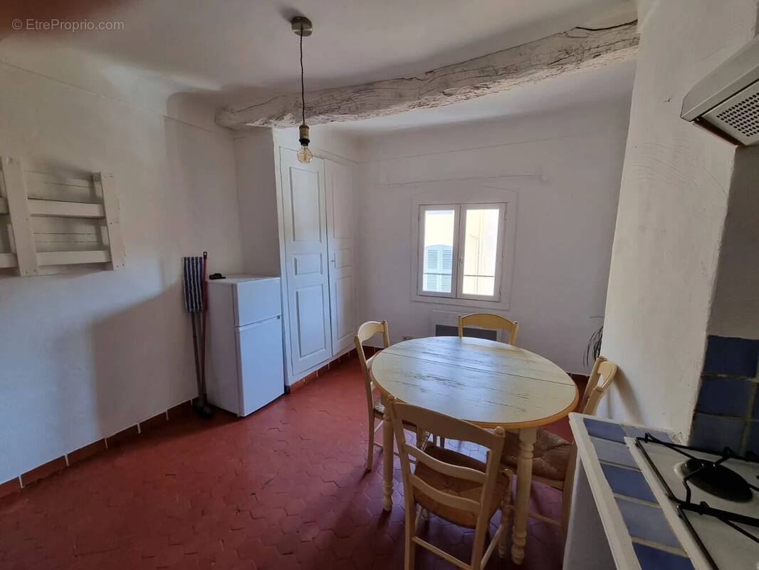 Appartement à COTIGNAC
