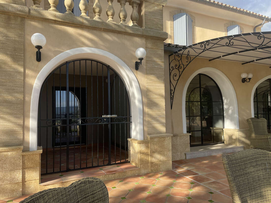 Maison à LE CASTELLET