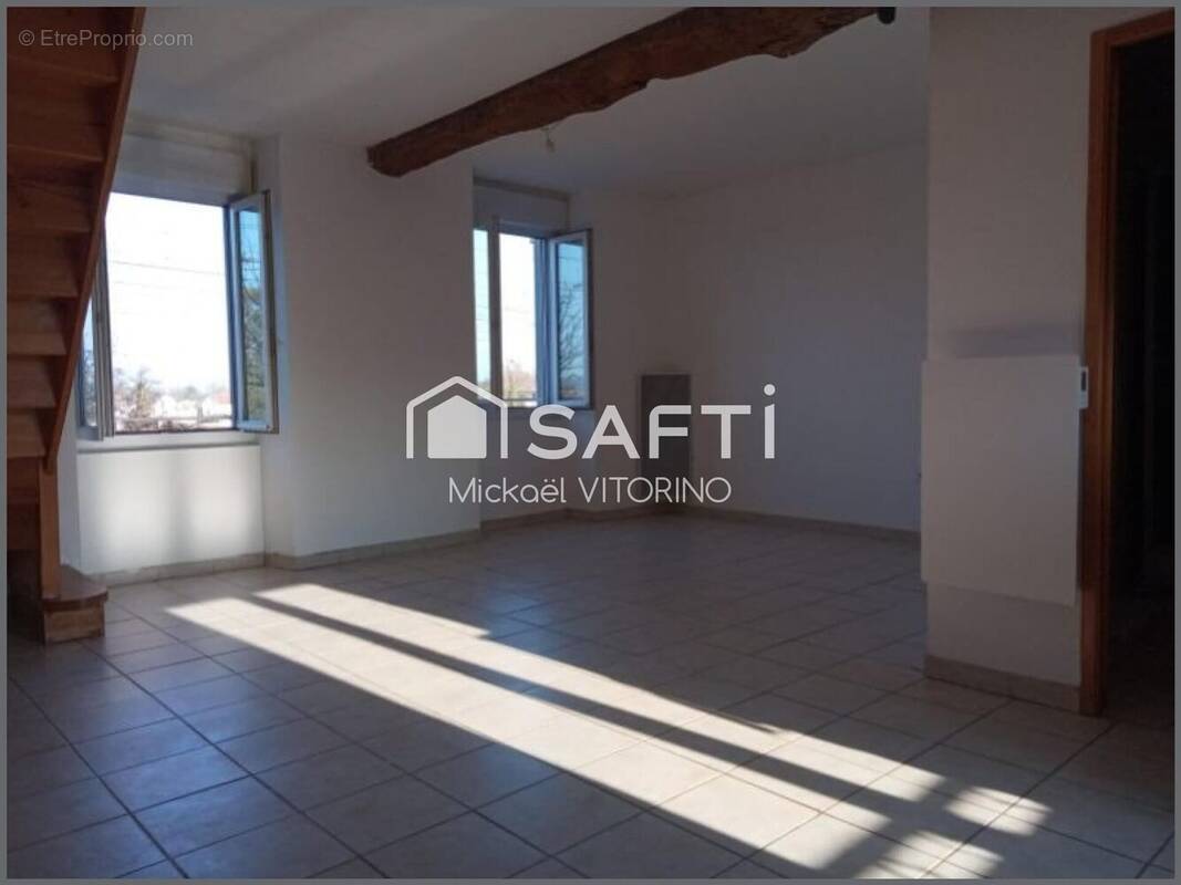 Photo 1 - Appartement à MONTEREAU-FAULT-YONNE