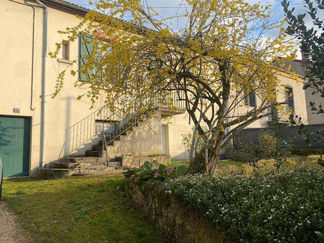 Maison à OYONNAX