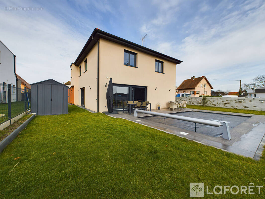 Maison à SOULTZ-HAUT-RHIN