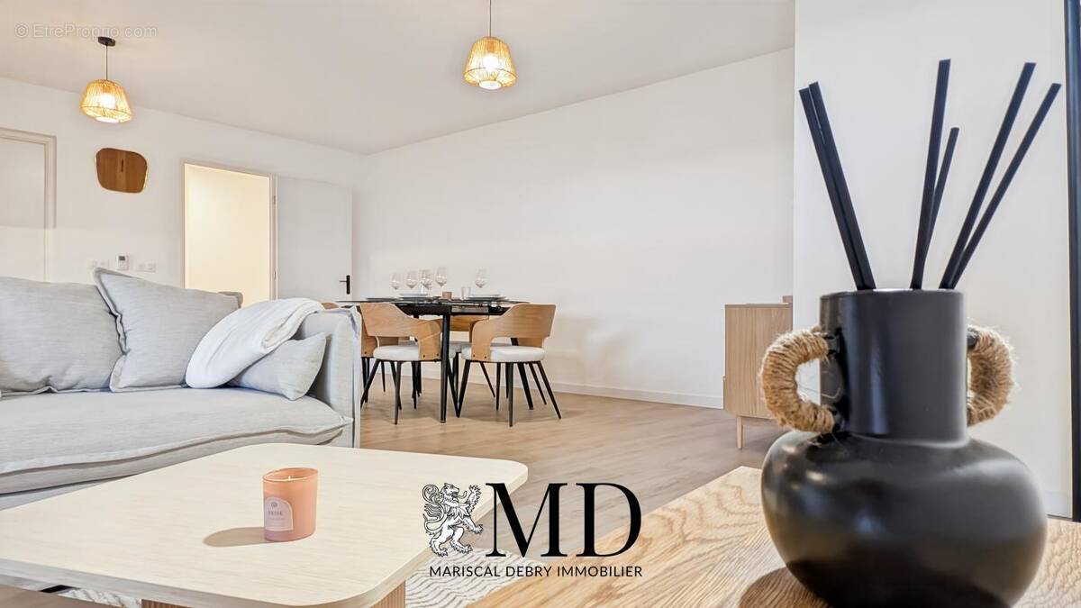 Appartement à MONT-SAINT-AIGNAN