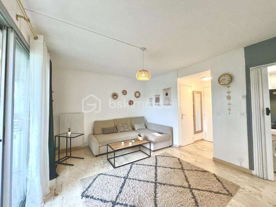 Appartement à MANDELIEU-LA-NAPOULE