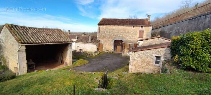 Maison à TOUVRE