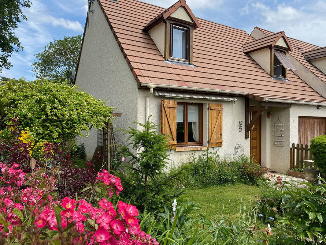 Maison à EPERNON