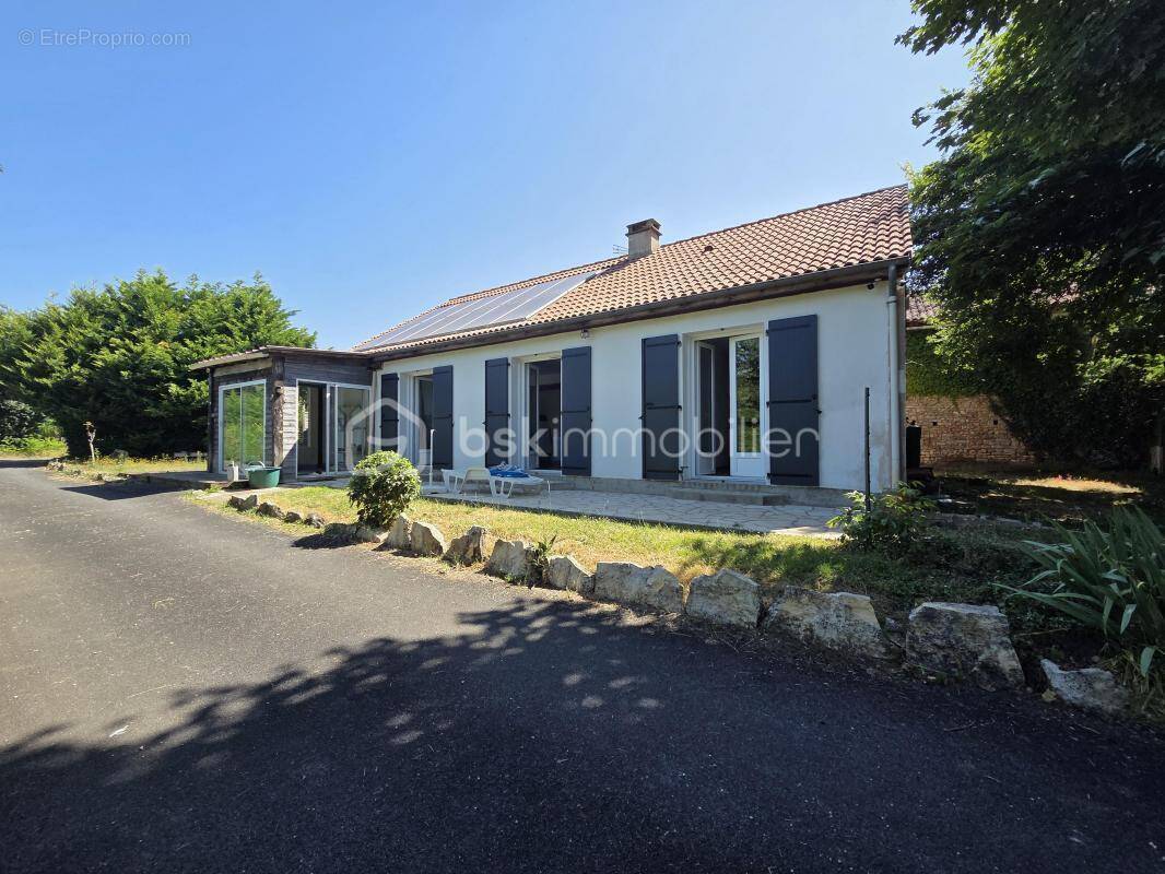 Maison à LIZANT